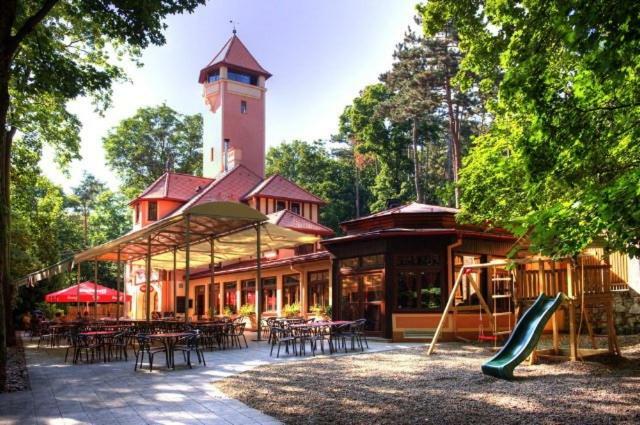 Pivovar Spitt Zahorany Pension Litoměřice Buitenkant foto