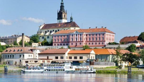 Pivovar Spitt Zahorany Pension Litoměřice Buitenkant foto