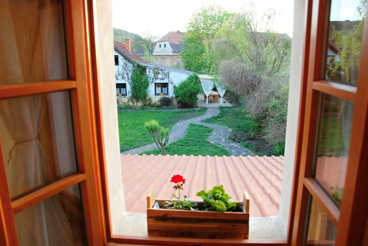 Pivovar Spitt Zahorany Pension Litoměřice Buitenkant foto