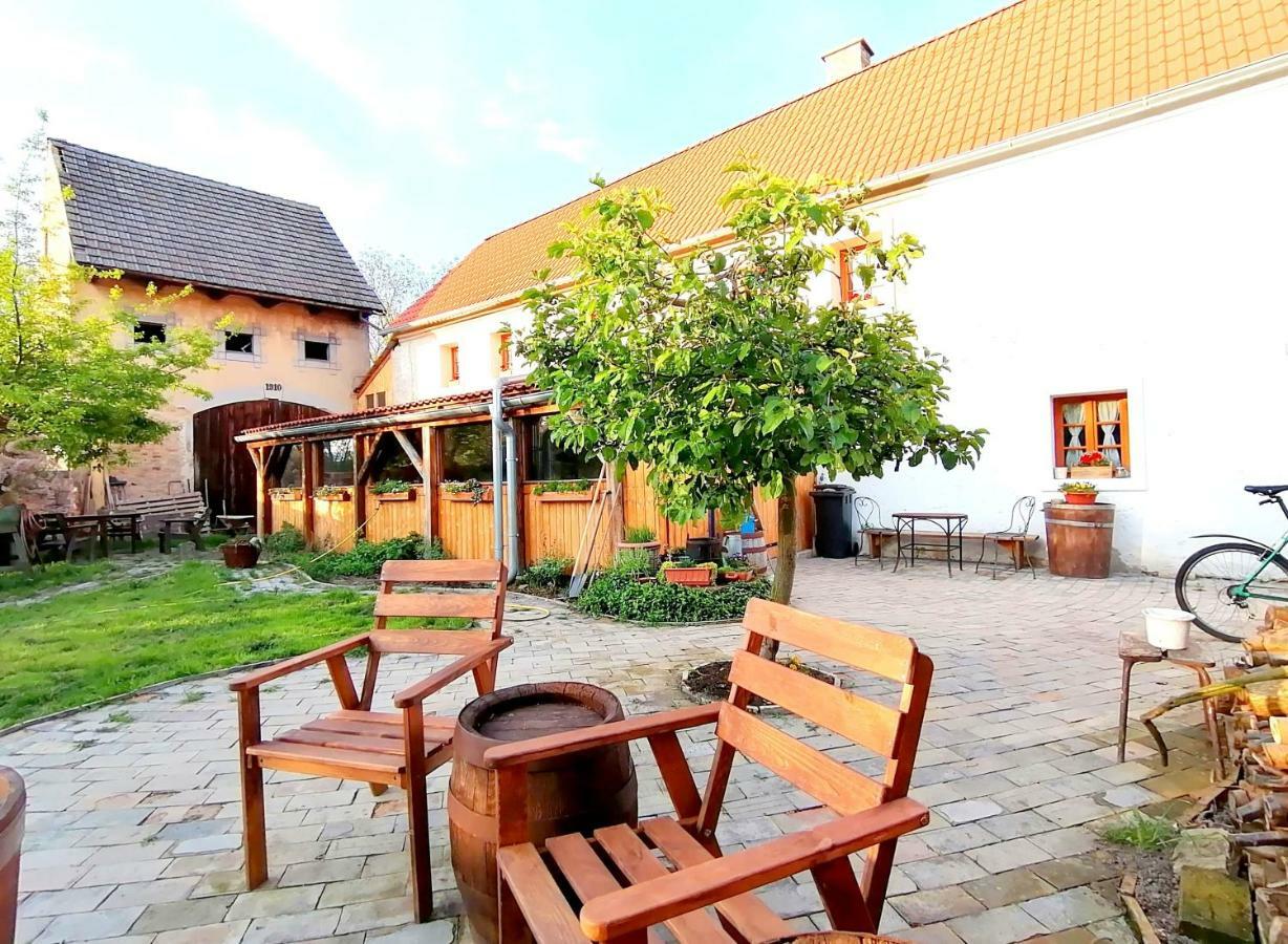 Pivovar Spitt Zahorany Pension Litoměřice Buitenkant foto
