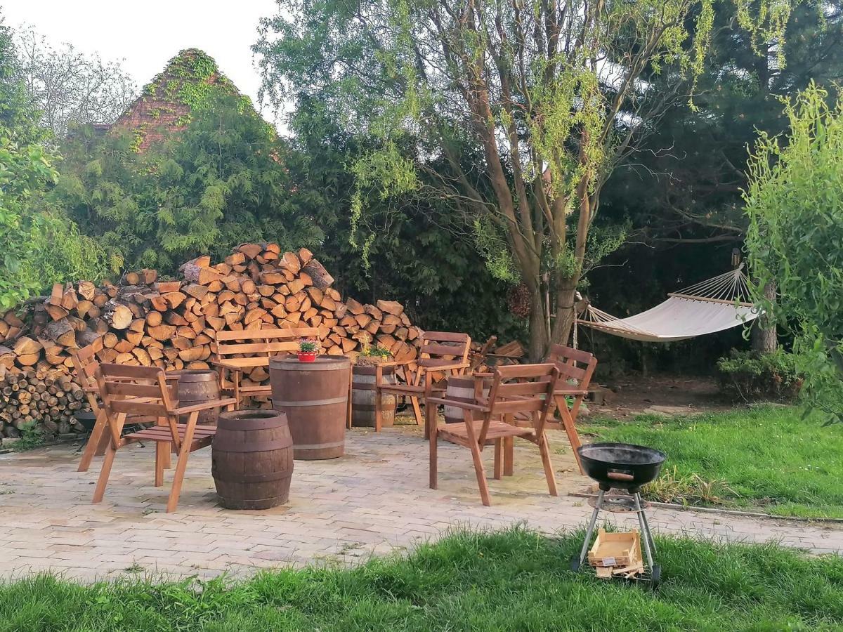 Pivovar Spitt Zahorany Pension Litoměřice Buitenkant foto